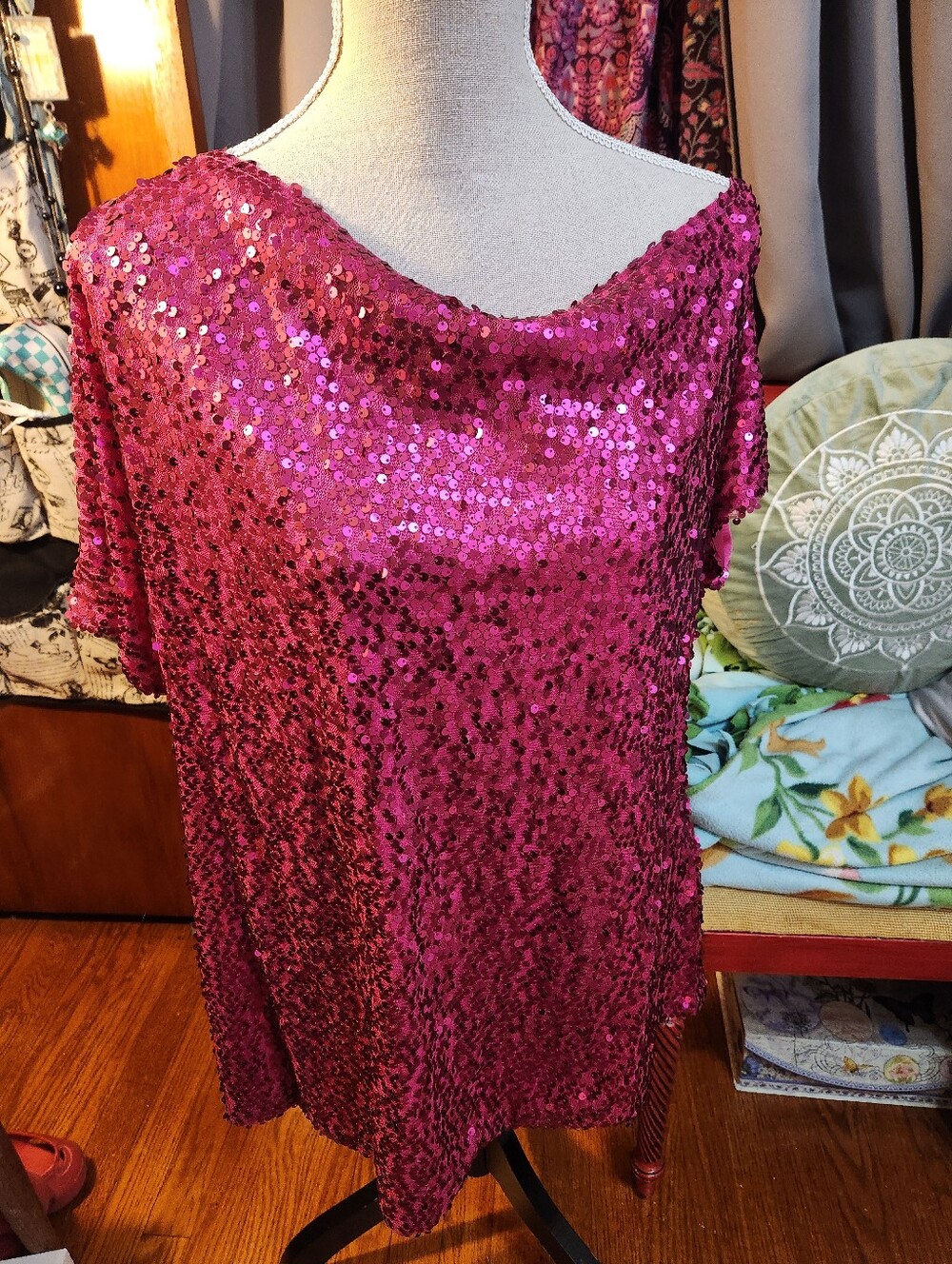 Anna Kaci SZ 3x Women's Fuchsia Sequin Short-Sleeve  Kne Shkulder Top